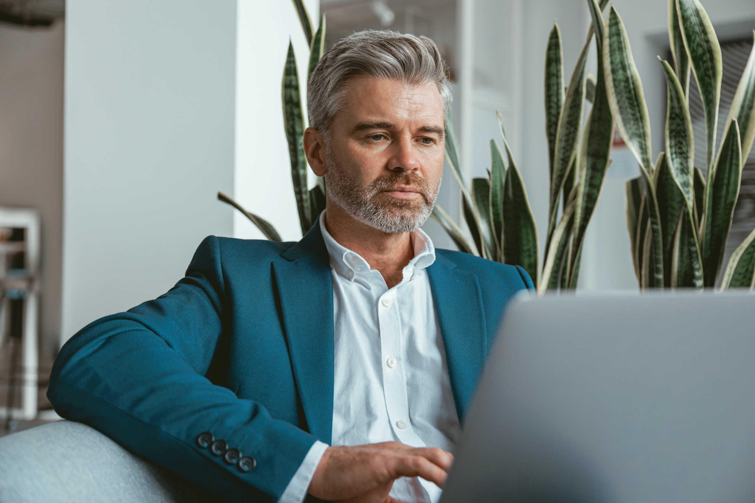 Mais do que software, entregamos conhecimento especializado. Desenvolvemos soluções estratégicas para a Gestão Industrial e o setor têxtil (ITV).